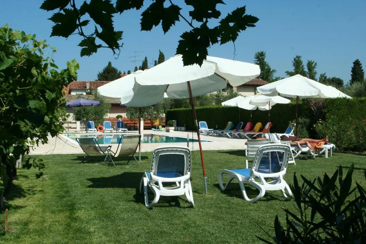 Couette-café Bed and Breakfast Cà Donzella à Lazise
