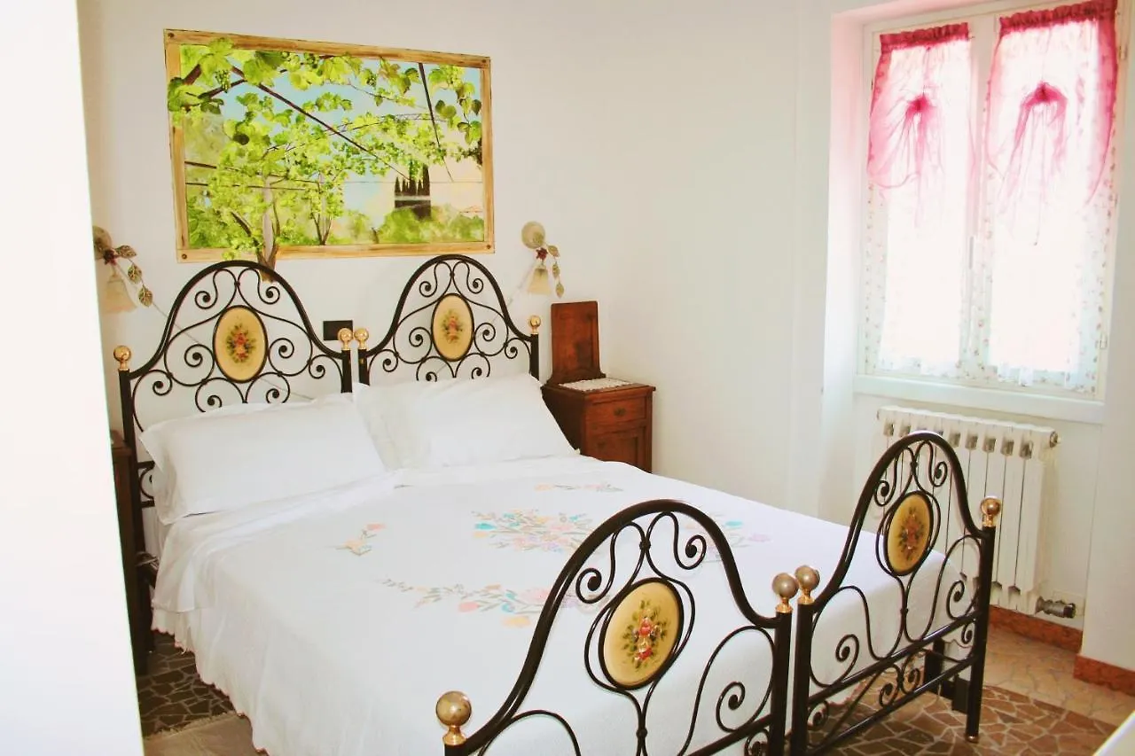 Bed & Breakfast Ca Donzella Bed and Breakfast Lazise Italië