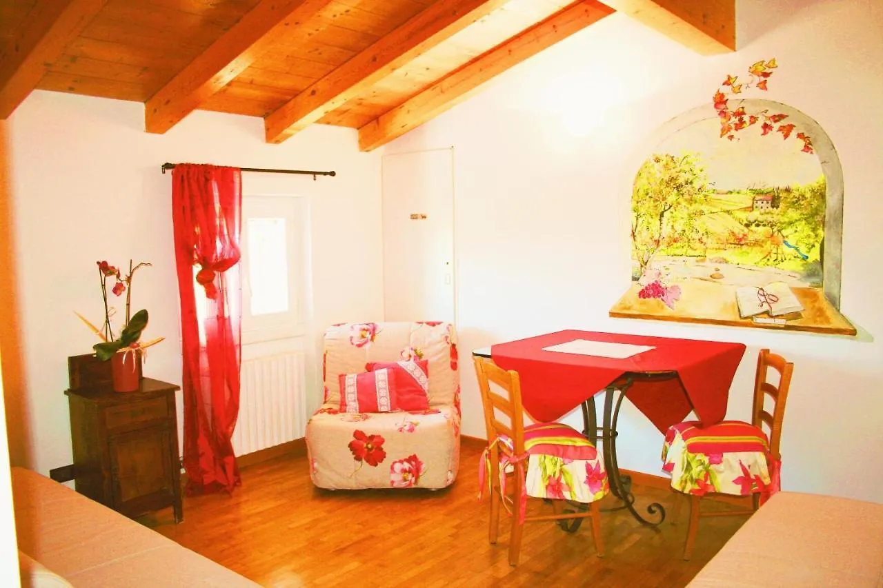 Bed & Breakfast Ca Donzella Bed and Breakfast Lazise Italië