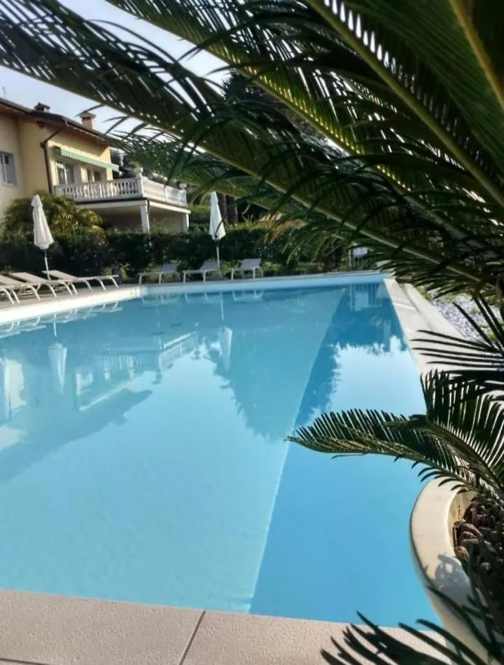 Bed & Breakfast Ca Donzella Bed and Breakfast Lazise Italië